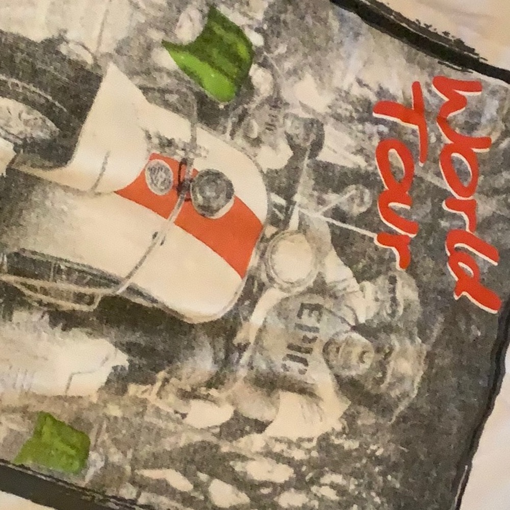 Tshirt size 6 boy